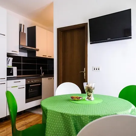 Apartments Andelka - 100M From Sea Sutivan