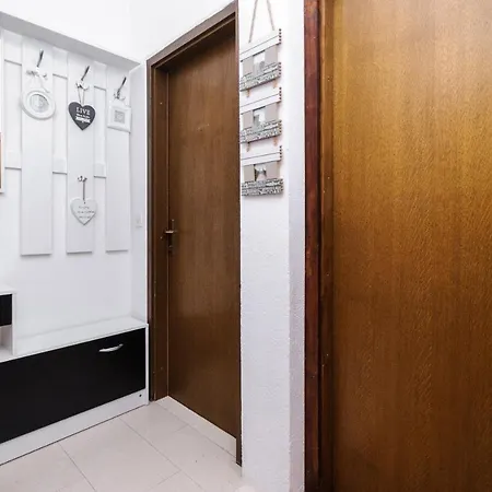 Apartments Andelka - 100M From Sea Sutivan
